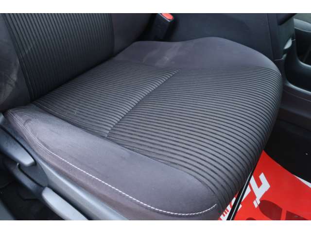 トヨタ プリウスΑ １．８ Ｓ H28年 (関東) 99