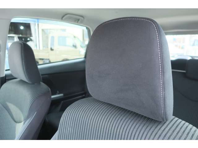 トヨタ プリウスΑ １．８ Ｓ H28年 (関東) 99