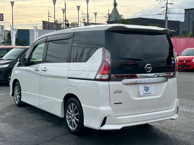 日産 セレナ ２．０ ハイウェイスター ＶセレクションＩＩ R1年 (九州・沖縄) 99