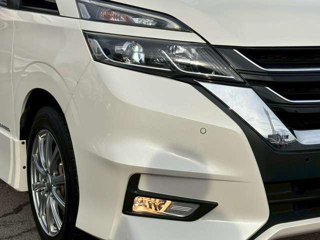 日産 セレナ ２．０ ハイウェイスター ＶセレクションＩＩ R1年 (九州・沖縄) 99