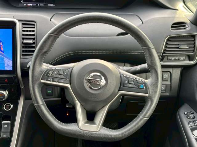 日産 セレナ ２．０ ハイウェイスター ＶセレクションＩＩ R1年 (九州・沖縄) 99