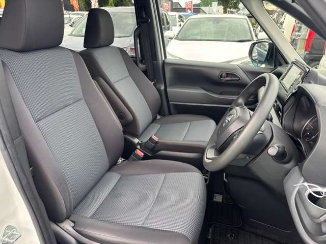 トヨタ ノア ２．０ Ｘ R4年 (九州・沖縄) 99