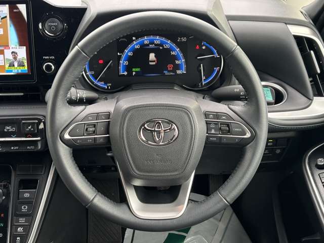 トヨタ ヴォクシー １．８ ハイブリッド Ｓ－Ｚ R6年 (九州・沖縄) 99