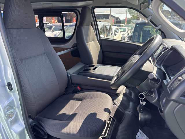 トヨタ ハイエースバン ２．８ ＤＸ ロング ディーゼルターボ H30年 (九州・沖縄) 99
