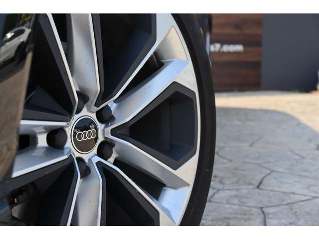 アウディ Ｑ３　スポーツバック ダイナミックエディション R6年 (東北) 99