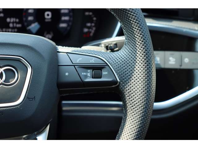 アウディ Ｑ３　スポーツバック ダイナミックエディション R6年 (東北) 99