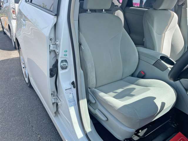 トヨタ プリウス １．８ Ｓ H25年 (東北) 99