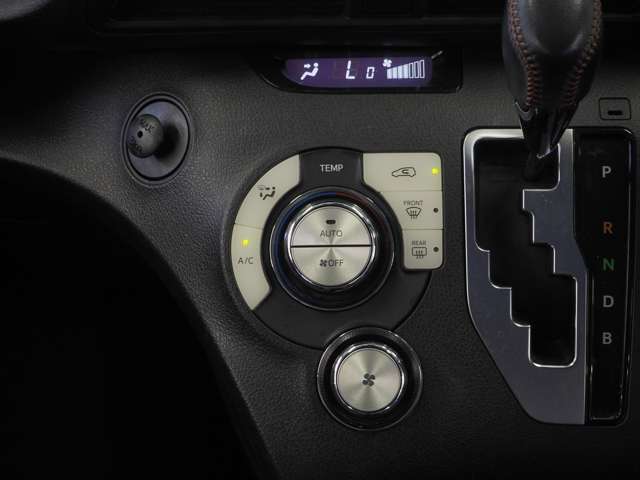 トヨタ シエンタ　ハイブリッド ハイブリッド １．５ Ｇ クエロ H29年 (東北) 99