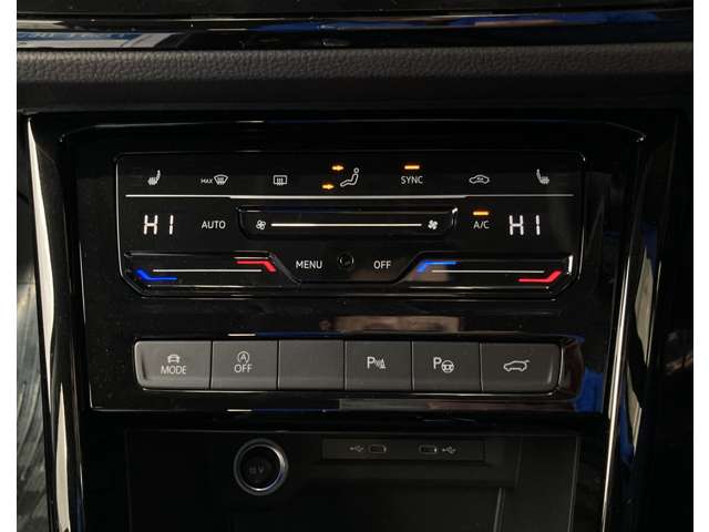 フォルクスワーゲン ゴルフトゥーラン ＴＳＩ　ハイライン R7年 (東北) 99