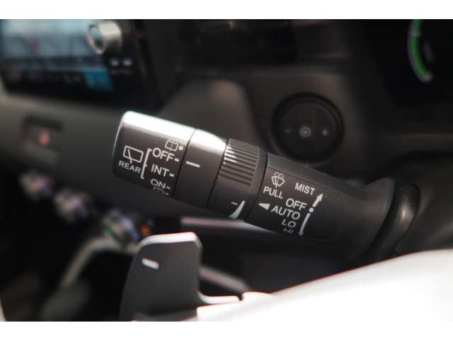 ホンダ ヴェゼル １．５ Ｅ：ＨＥＶ Ｚ R4年 (東北) 99