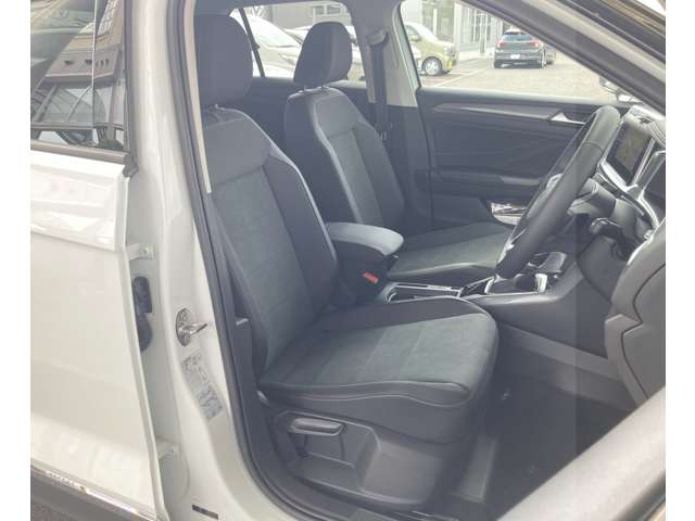 フォルクスワーゲン Ｔ－ＲＯＣ ＴＳＩ スタイル R7年 (東北) 99