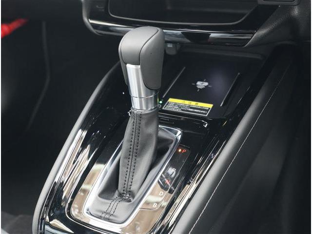 ホンダ ヴェゼル １．５ Ｅ：ＨＥＶ Ｚ プレイパッケージ R8年 (東海) 99
