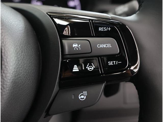 ホンダ ヴェゼル １．５ Ｅ：ＨＥＶ Ｚ プレイパッケージ R8年 (東海) 99