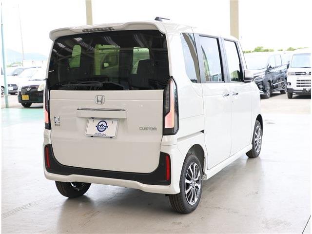 ホンダ Ｎ　ＢＯＸ カスタム ６６０ ４ＷＤ R8年 (東海) 99
