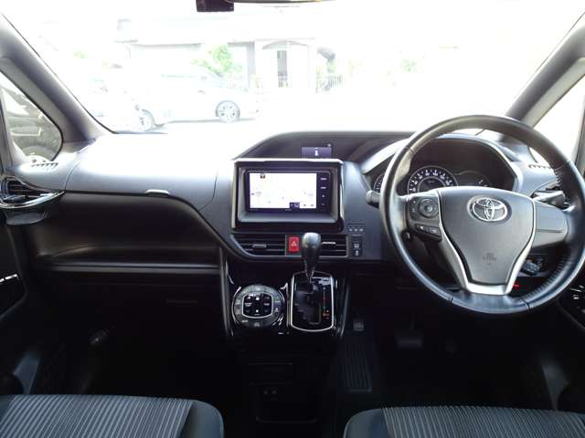 トヨタ ヴォクシー ２．０ ＺＳ H29年 (東海) 99