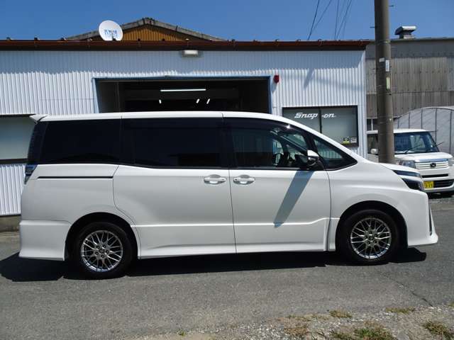 トヨタ ヴォクシー ２．０ ＺＳ H29年 (東海) 99