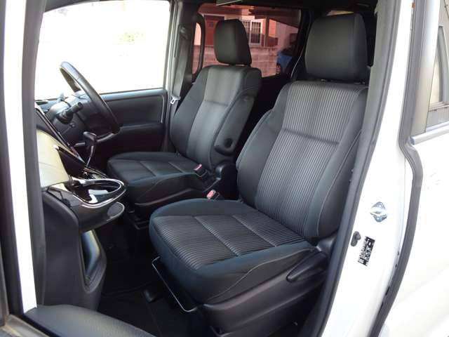 トヨタ ヴォクシー ２．０ ＺＳ H29年 (東海) 99