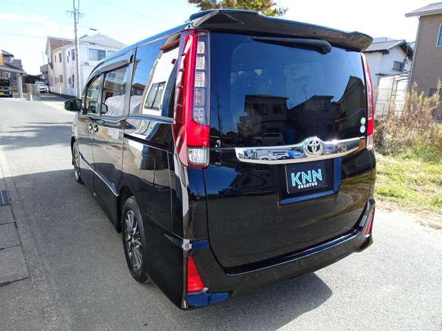 トヨタ ノア ２．０ ＳＩ H26年 (東海) 99