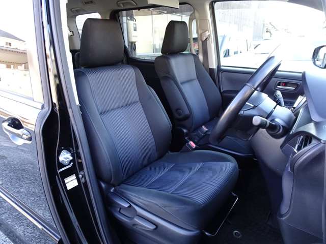 トヨタ ノア ２．０ ＳＩ H26年 (東海) 99