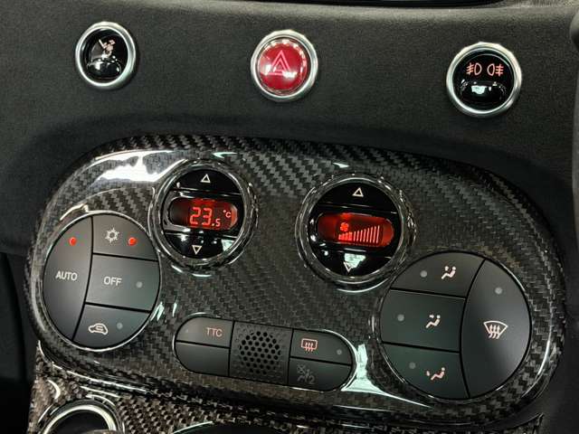 アバルト ６９５エッセエッセ １．４ R4年 (東海) 99