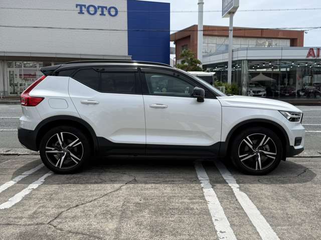 ボルボ ＸＣ４０ Ｔ４ ＡＷＤ Ｒデザイン ４ＷＤ R1年 (東海) 99