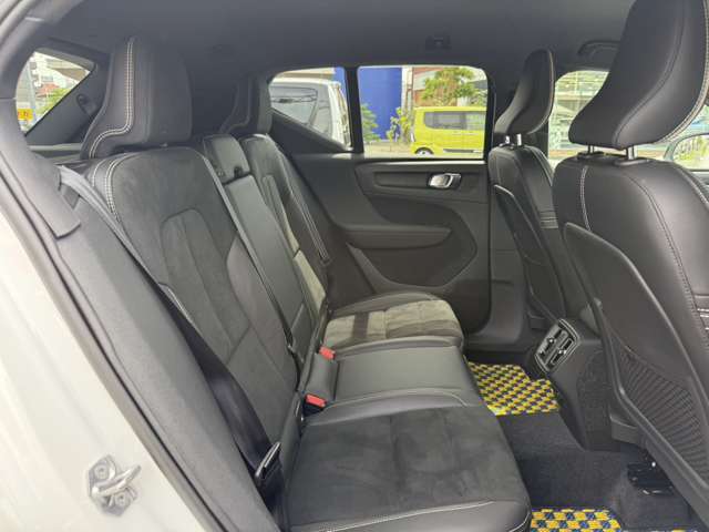 ボルボ ＸＣ４０ Ｔ４ ＡＷＤ Ｒデザイン ４ＷＤ R1年 (東海) 99