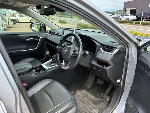 トヨタ ＲＡＶ４ ２．５ ハイブリッド Ｇ Ｅ－ＦＯＵＲ ４ＷＤ R1年 (甲信越・北陸) 99