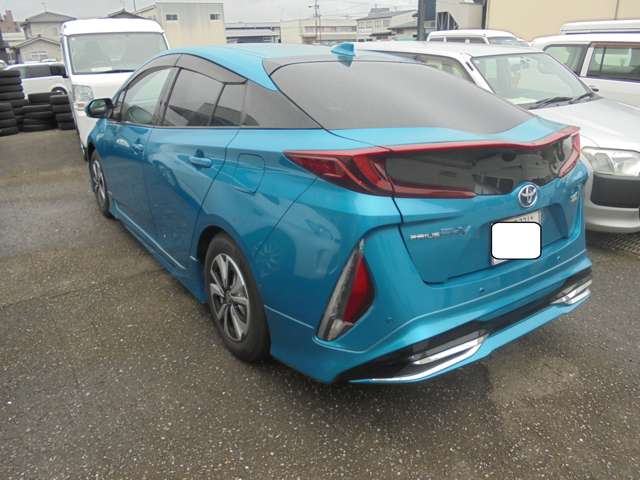 トヨタ プリウスＰＨＶ １．８ Ａ プレミアム H29年 (甲信越・北陸) 99