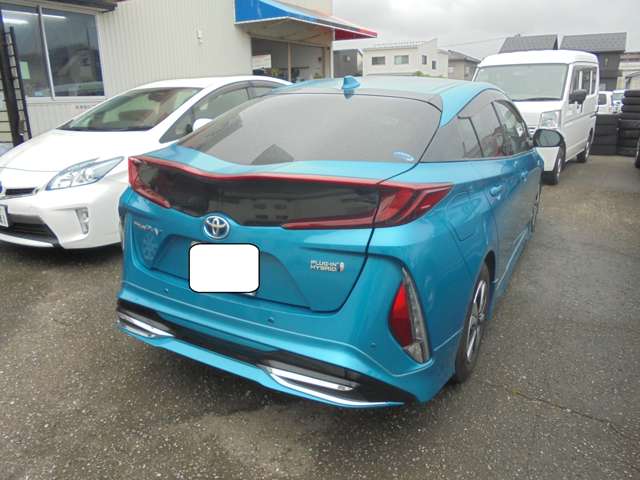 トヨタ プリウスＰＨＶ １．８ Ａ プレミアム H29年 (甲信越・北陸) 99