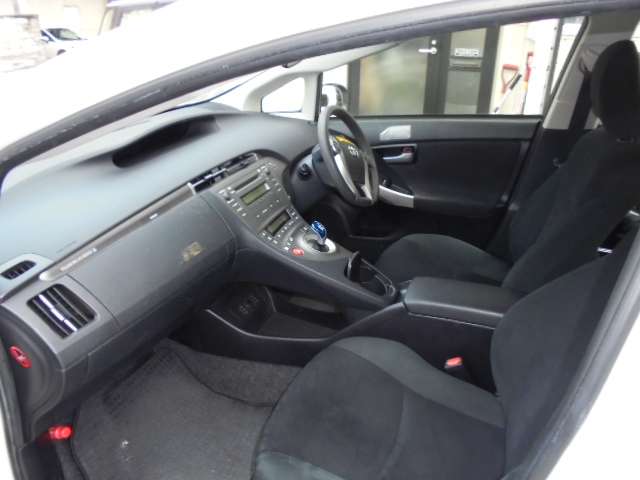 トヨタ プリウスＰＨＶ １．８ Ｌ H27年 (甲信越・北陸) 99