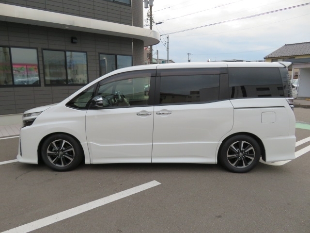 トヨタ ヴォクシー ２．０ ＺＳ 煌ＩＩ ４ＷＤ R1年 (甲信越・北陸) 99