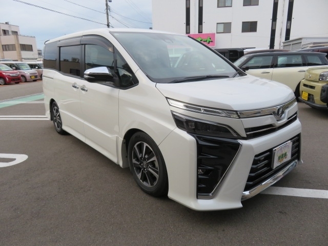 トヨタ ヴォクシー ２．０ ＺＳ 煌ＩＩ ４ＷＤ R1年 (甲信越・北陸) 99