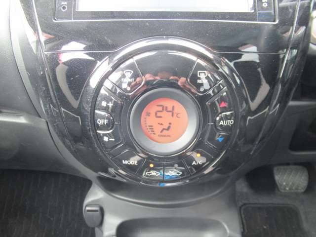日産 ノート １．２ Ｅ－ＰＯＷＥＲ Ｘ H29年 (甲信越・北陸) 99