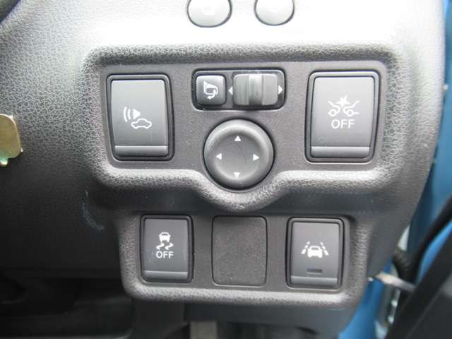 日産 ノート １．２ Ｅ－ＰＯＷＥＲ Ｘ H29年 (甲信越・北陸) 99