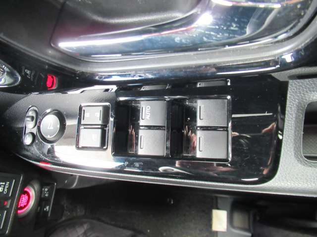 ホンダ Ｎ　ＢＯＸ カスタム ６６０ Ｌ R3年 (甲信越・北陸) 99