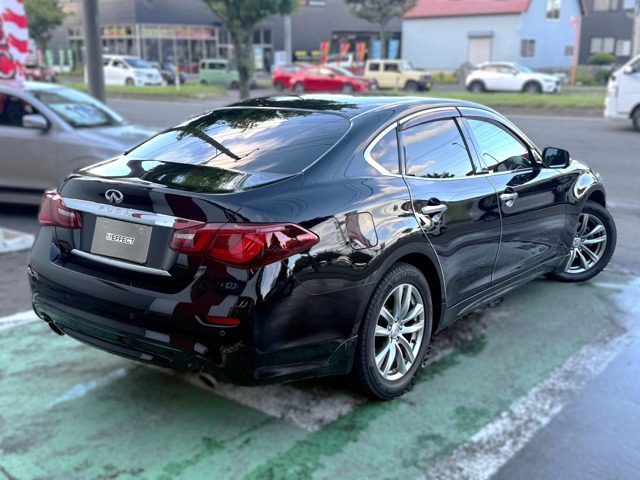 日産 フーガ ３．７ ３７０ＧＴ ＦＯＵＲ ４ＷＤ H29年 (北海道) 99