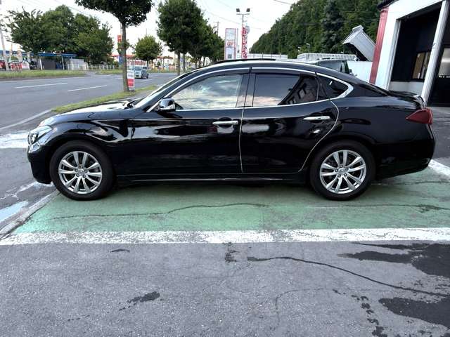 日産 フーガ ３．７ ３７０ＧＴ ＦＯＵＲ ４ＷＤ H29年 (北海道) 99