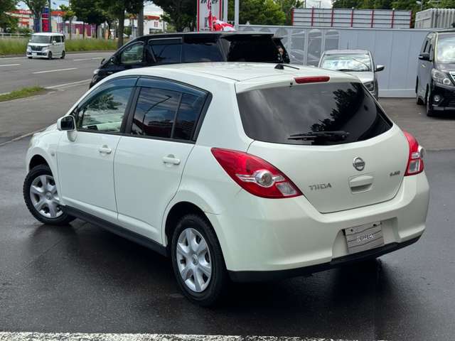 日産 ティーダ １．５ １５Ｓ ＦＯＵＲ ４ＷＤ H22年 (北海道) 99
