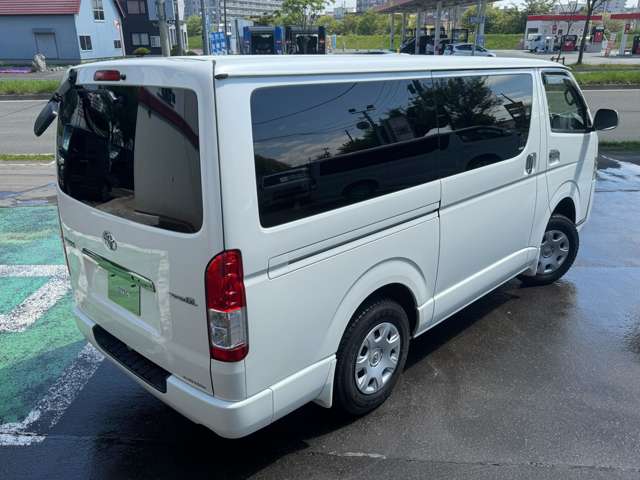 トヨタ ハイエースバン ３．０ スーパーＧＬ ダークプライム ロングボディ ディーゼルターボ ４ＷＤ H28年 (北海道) 99