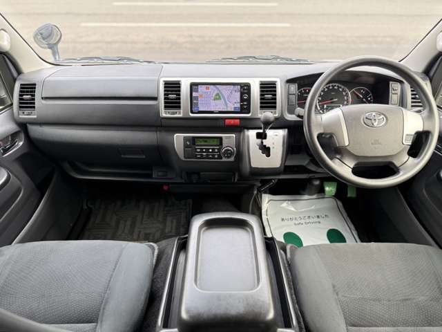 トヨタ ハイエースバン ２．８ スーパーＧＬ ロング ディーゼルターボ ４ＷＤ H30年 (北海道) 99