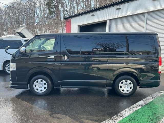 トヨタ ハイエースバン ２．８ スーパーＧＬ ロング ディーゼルターボ ４ＷＤ H30年 (北海道) 99