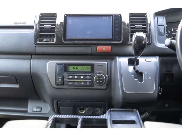 トヨタ ハイエースバン ２．８ スーパーＧＬ ダークプライムＩＩ ロングボディ ディーゼルターボ ４ＷＤ R3年 (北海道) 99