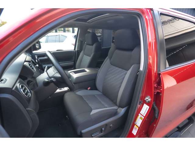 米国トヨタ タンドラ クルーマックス ＳＲ５ ５．７ Ｖ８ ４ＷＤ R1年 (北海道) 99