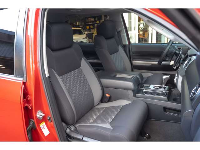 米国トヨタ タンドラ クルーマックス ＳＲ５ ５．７ Ｖ８ ４ＷＤ R1年 (北海道) 99
