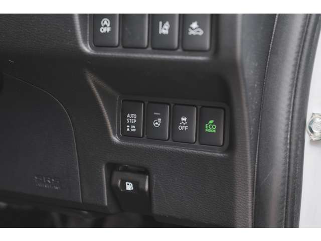 三菱 デリカ　Ｄ：５ ２．２ シャモニー 電動サイドステップ装着車 ディーゼルターボ ４ＷＤ R7年 (北海道) 99