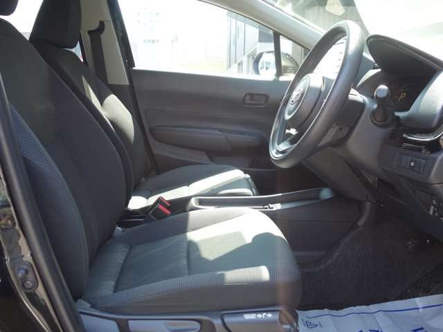 トヨタ アクア １．５ Ｘ Ｅ－ＦＯＵＲ ４ＷＤ R5年 (北海道) 99
