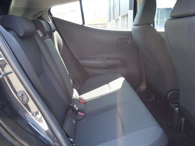 トヨタ アクア １．５ Ｘ Ｅ－ＦＯＵＲ ４ＷＤ R5年 (北海道) 99