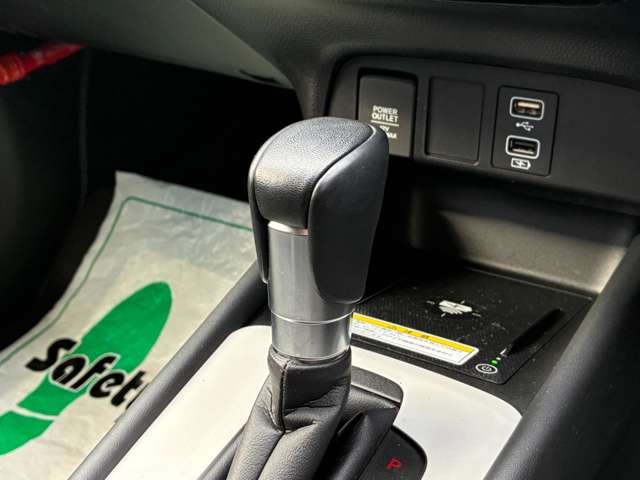 ホンダ フィット　ハイブリッド １．５ Ｅ：ＨＥＶ ホーム ４ＷＤ R5年 (北海道) 99