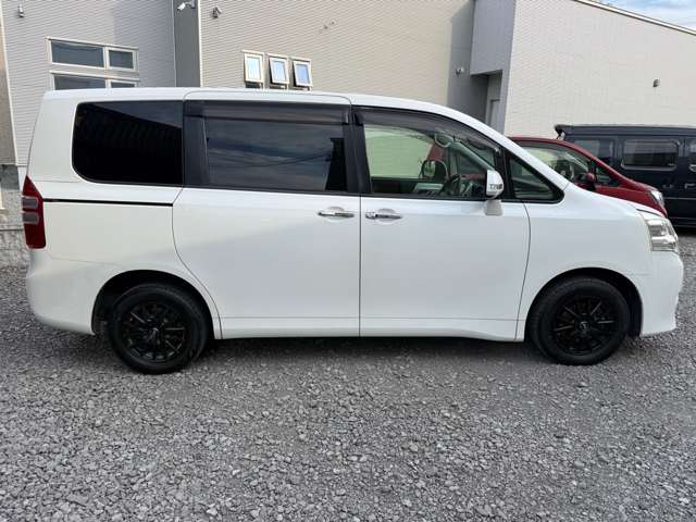 トヨタ ノア ２．０ Ｘ スマートエディション ４ＷＤ H23年 (北海道) 99