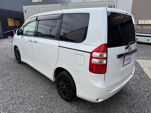 トヨタ ノア ２．０ Ｘ スマートエディション ４ＷＤ H23年 (北海道) 99